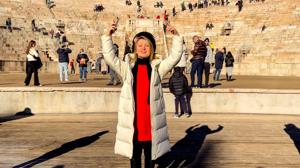 Mariya in Orchestergraben in der Arena von Verona